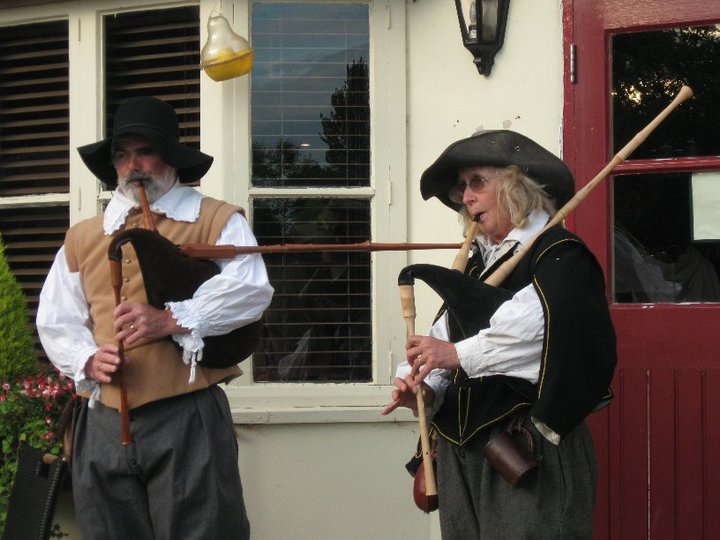 Piping at The Victoria Arms, Old Marston, Tuesday 6th July 2010